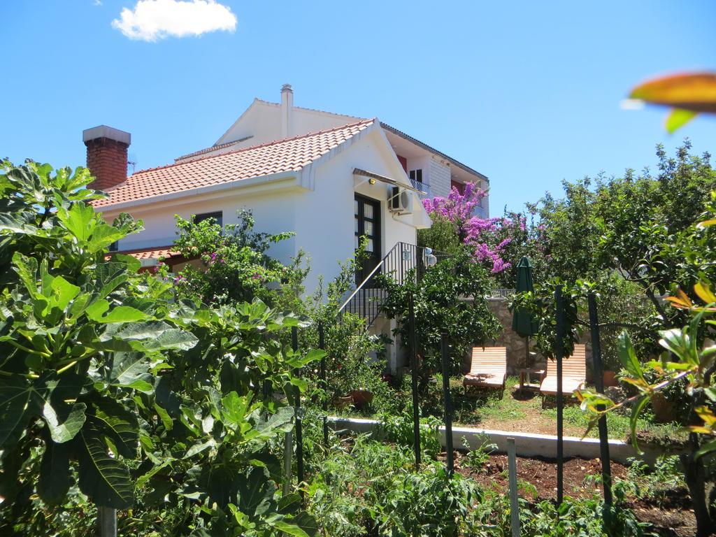 Holiday Home Artina 2 Lovište Exterior foto